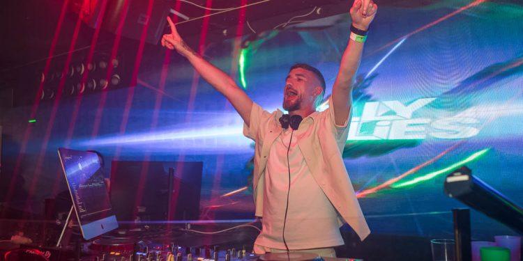 Clubland Billy Gillies Tramps Tenerife Veronicas Strip best nightclub