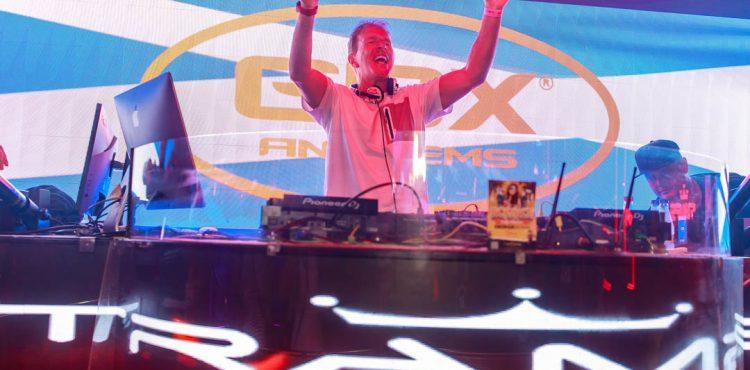 Summer opening tramps tenerife veronicas strip gbx george bowie